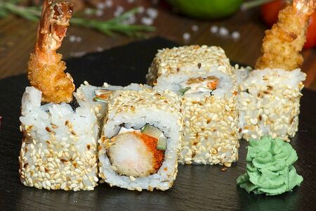 Ролл Эби Темпура