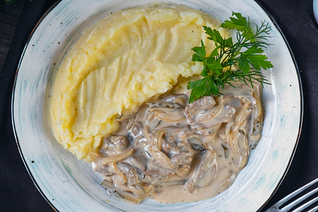 Бефстроганов