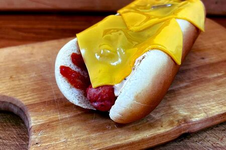 Хот-дог Сырный