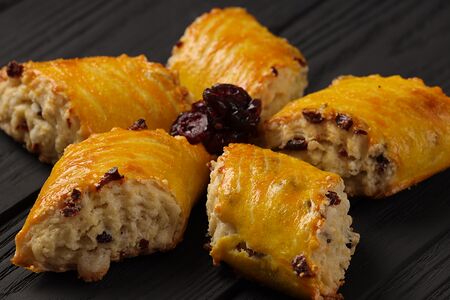 Печенье сдобное с сушеной клюквой