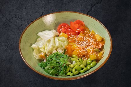 Поке с лососем