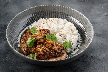 Цыпленок с рисом и соусом сливочный кимчи