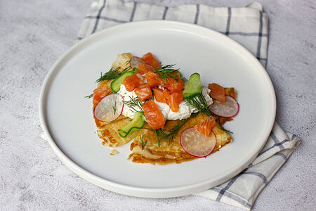 Блины с лососем