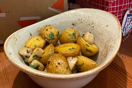 Мини картофель с грибами