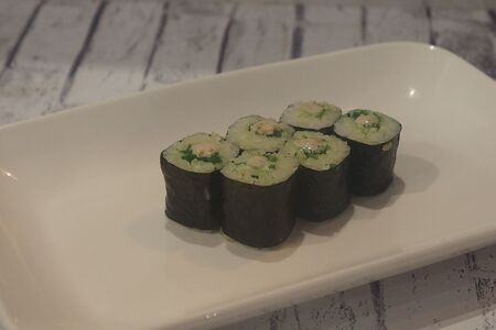 Ролл с чукой