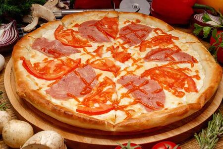 Пикантная на пышном тесте