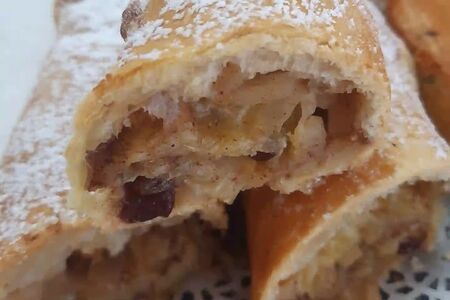 Штрудель с яблоком