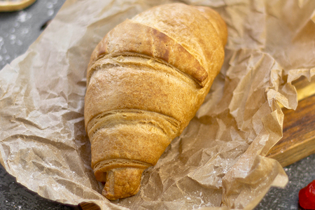 Круассан с шоколадом