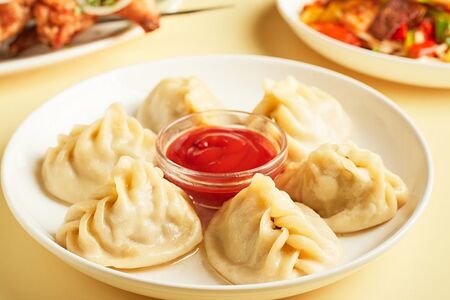 Манты с тыквой и мясом