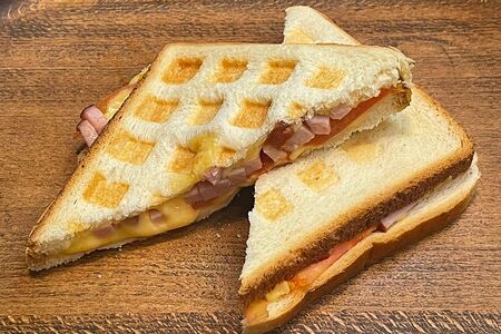 Клаб сэндвич с ветчиной и сыром