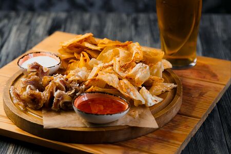 Пивная тарелка из чипсов на компанию