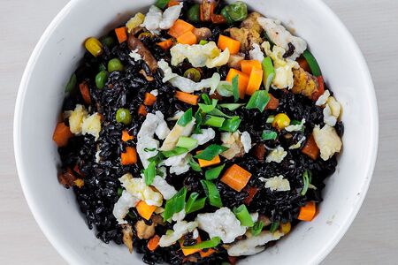 Черный рис с курицей