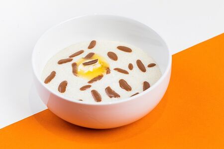 Каша манная с шоколадом