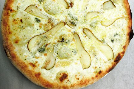 С грушей и горгонзолой