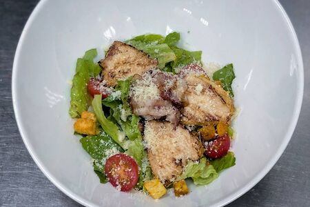 Цезарь с курицей