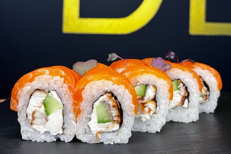 Ролл Сяке унаги