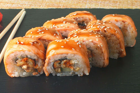 Ролл тайга запеченый