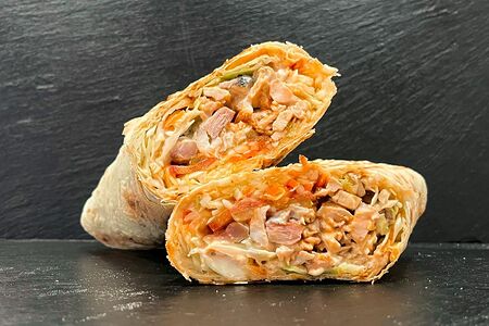 Шаурма в лаваше с курицей большая