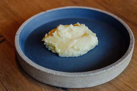 Картофельное пюре с зелёным маслом