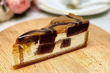 Чизкейк с карамелью Брауни