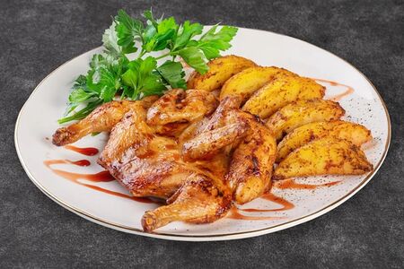 Цыплёнок табака с жареной картошкой по-деревенский
