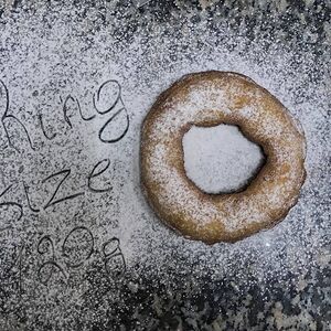 Пончик с топпингом King Size
