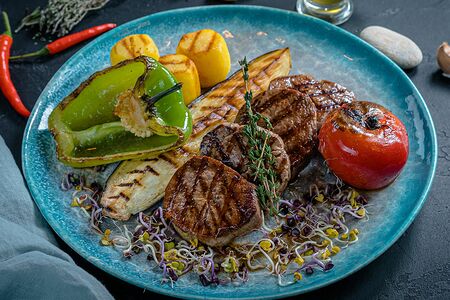 Медальоны из говяжьей вырезки