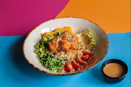 Поке с лососем