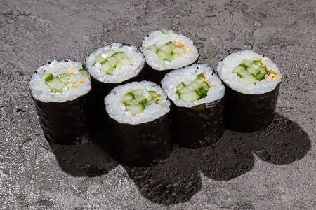 Маки Огурец