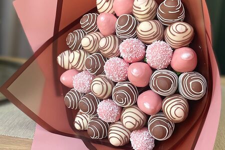 Букет из клубники в шоколаде Три желания М