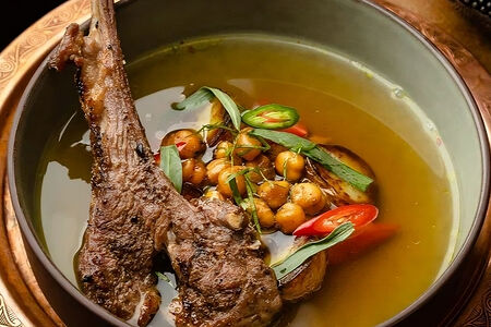 Шурпа с бараньей корейкой