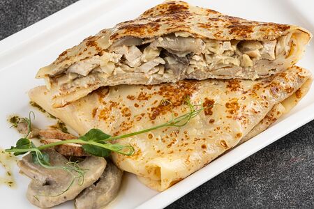 С курицей и грибами