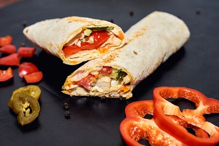 Мексиканская шаурма с курицей (острая)