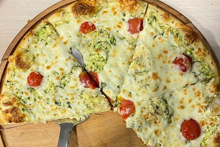 Пицца с кабачками