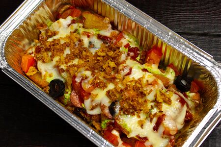 Фри-бокс с охотничьими колбасками