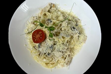 Феттуччине с курицей и грибами