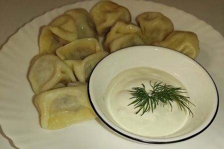 Пельмени со свининой и говядиной отварные