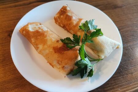 Блинчик с ветчиной и сыром