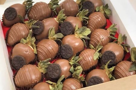 Клубника в молочном шоколаде