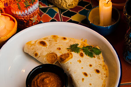 Кесадилья с авокадо