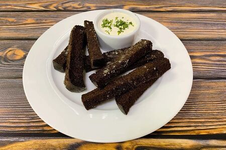 Гренки с чесночным соусом