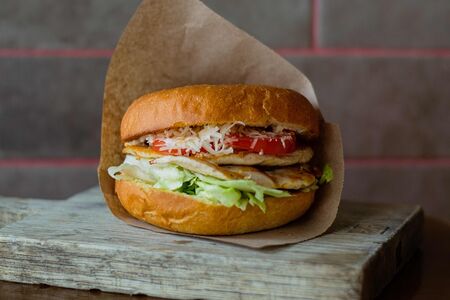 Бургер Блю чиз Чикен