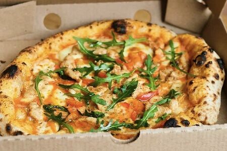 Бекон, цыпленок и пепперони