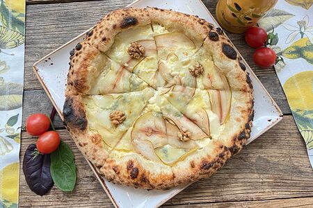 Груша и горгонзола