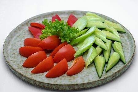 Ассорти из свежих овощей