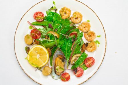 Салат с морепродуктами