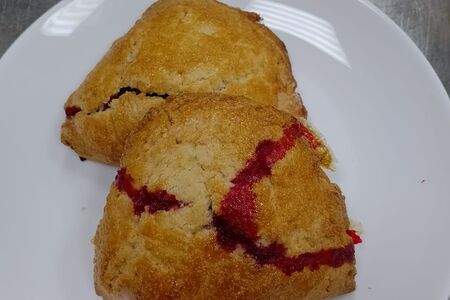 Сочень с брусникой