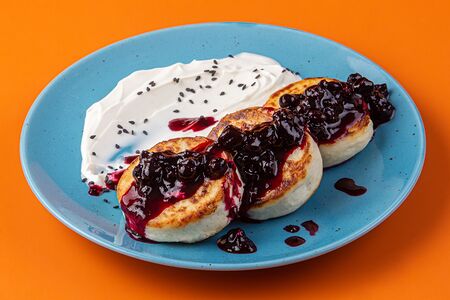 Сырники с вареньем