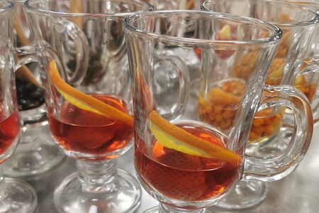 Смесь для приготовления горячего чая с клубникой