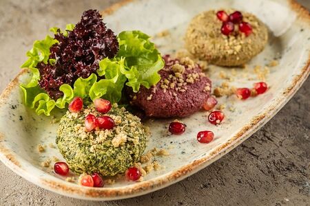 Ассорти Пхали